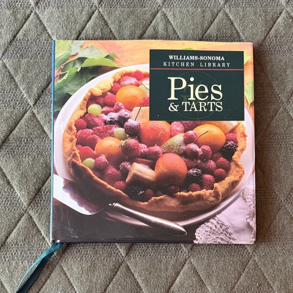 Williams Sonoma Pies & Tarts Recipe Book with Colorful Cover